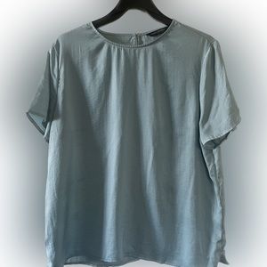 Banana Republic blue silky shirt